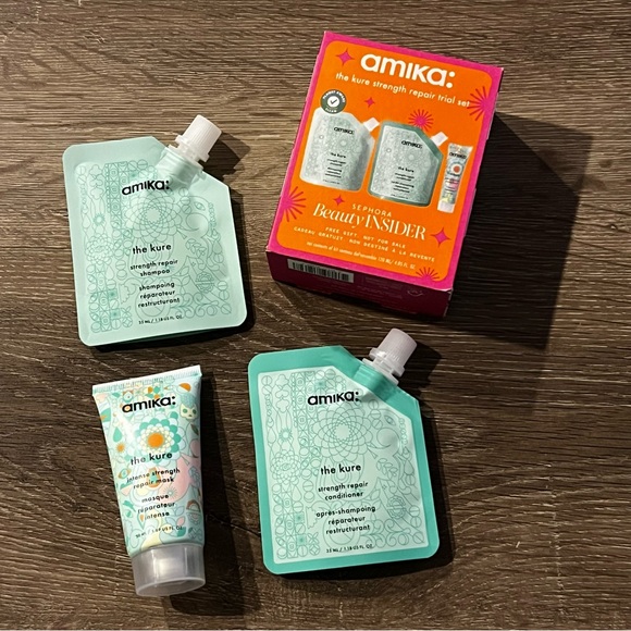 NWT amika “Bye, Bad Hair Days” Mini Set - Picture 2 of 5